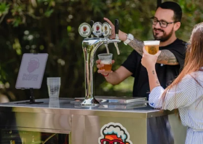 Rolling Beer Company: Micro Cervecería artesanal con cervecería móvil. Llevamos cervezas únicas a cualquier lugar y creamos experiencias inolvidables, Cervecería Artesanal en Quito - Ecuador.